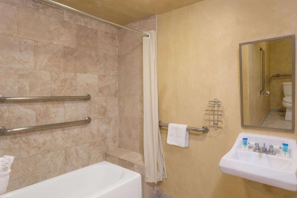 Adara Palm Springs image 21